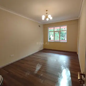 Satılır 4 otaqlı mənzil 178 m²