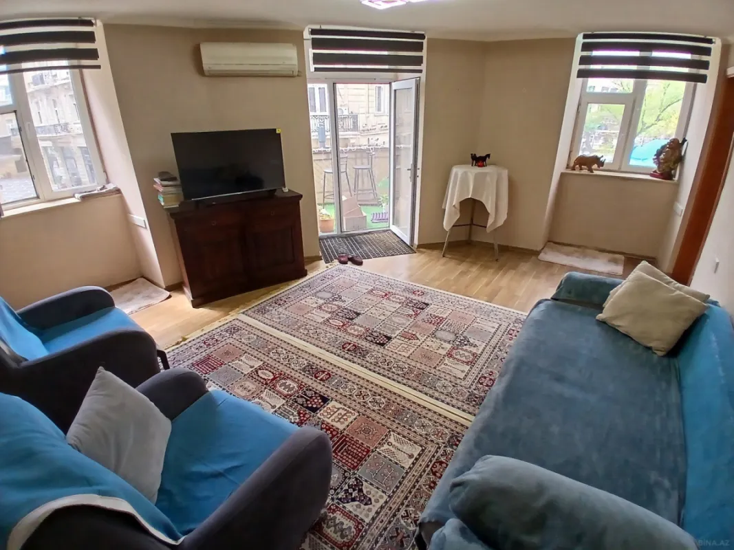 Kirayə verilir 3 otaqlı mənzil 100 m²