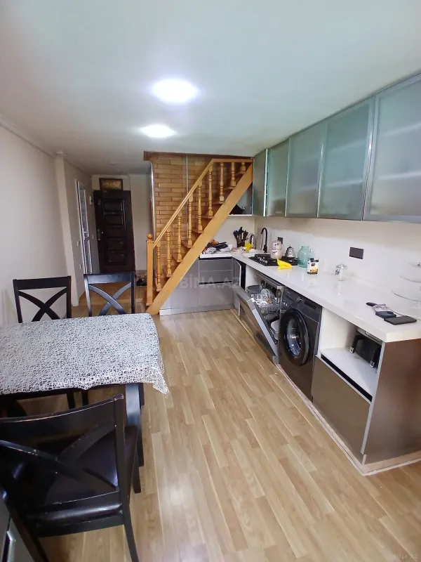 Kirayə verilir 3 otaqlı mənzil 100 m²
