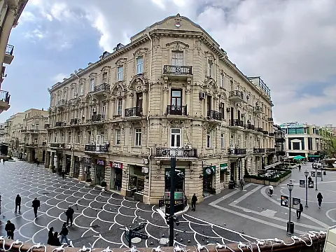 Kirayə verilir 3 otaqlı mənzil 100 m² — Bakı 3 otaq 100.00 m²