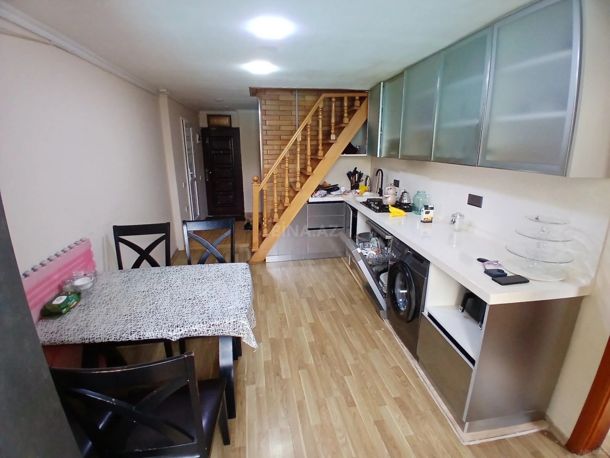 Kirayə verilir 3 otaqlı mənzil 100 m²