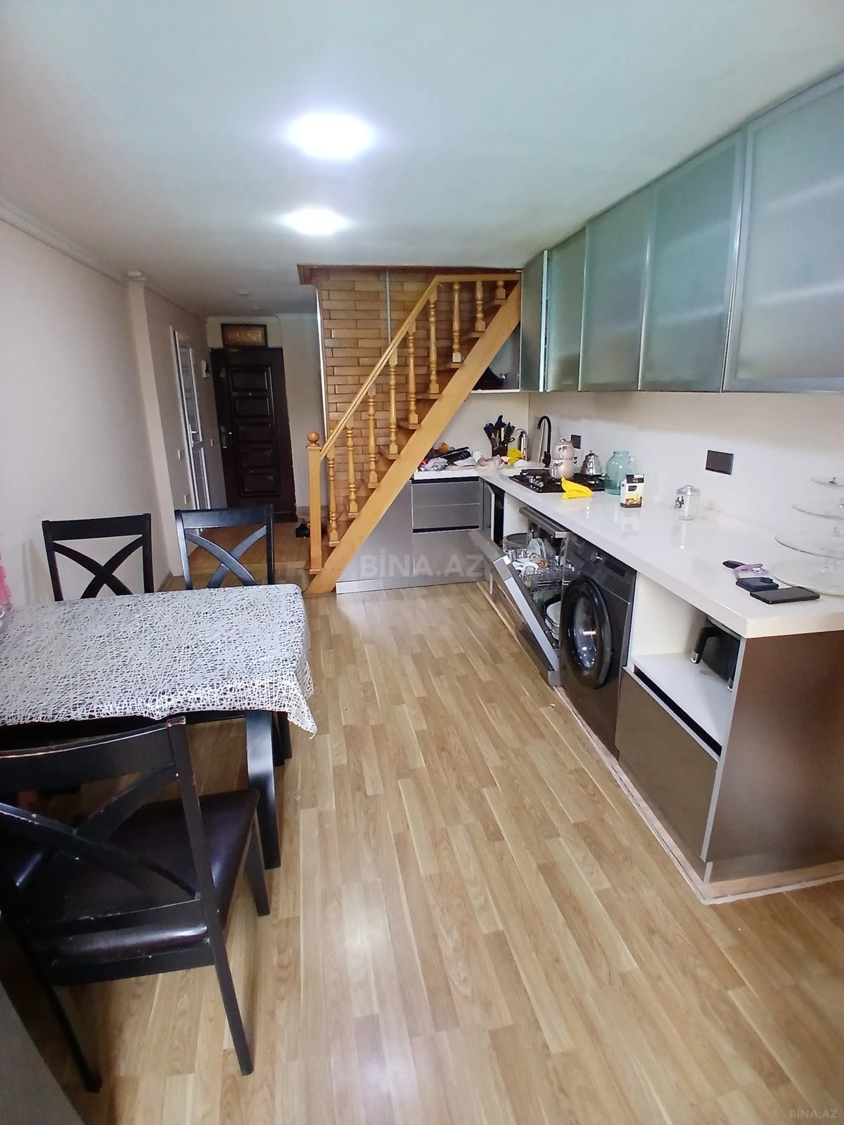 Kirayə verilir 3 otaqlı mənzil 100 m²