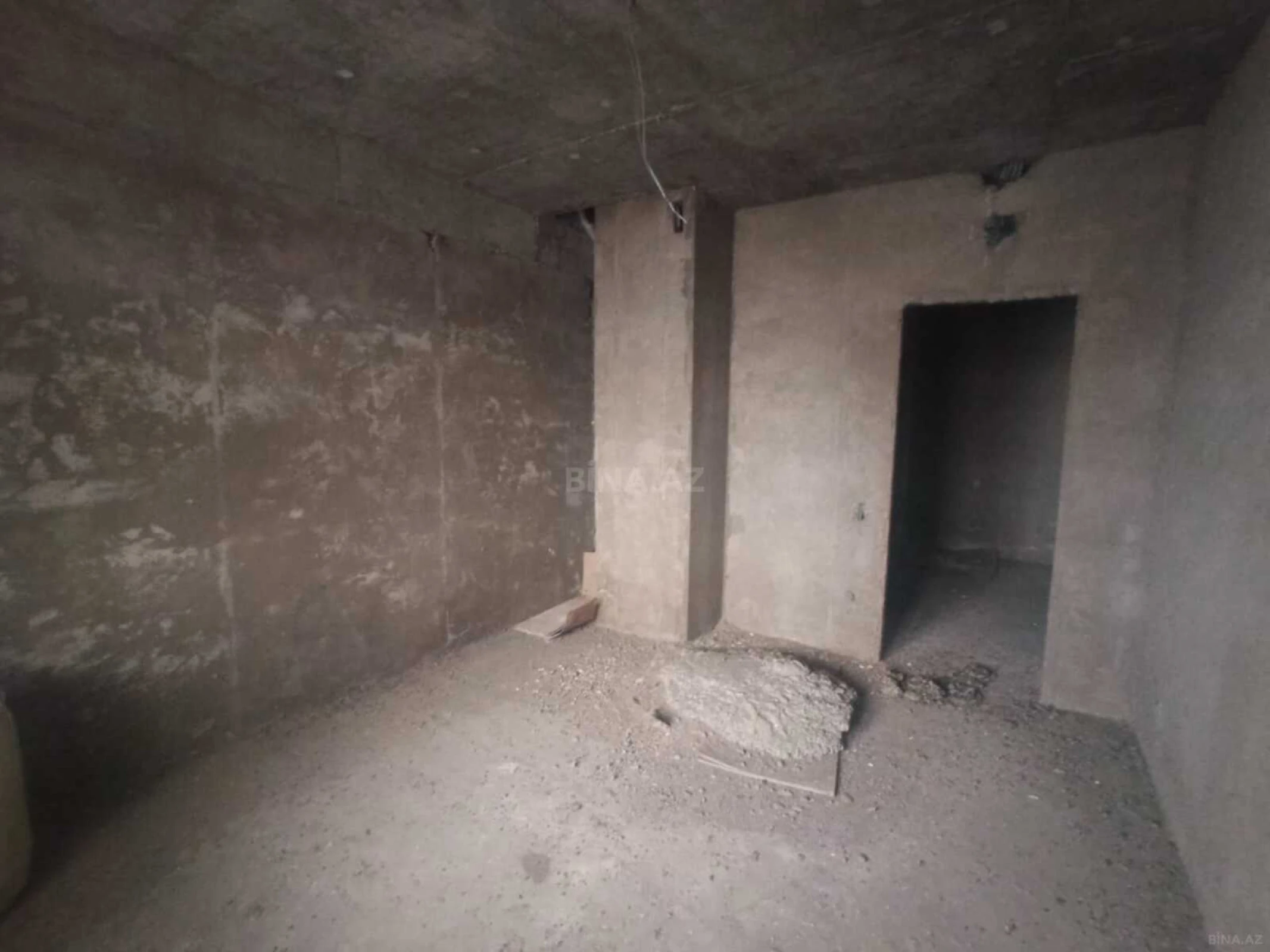 Satılır 3 otaqlı mənzil 152.5 m²