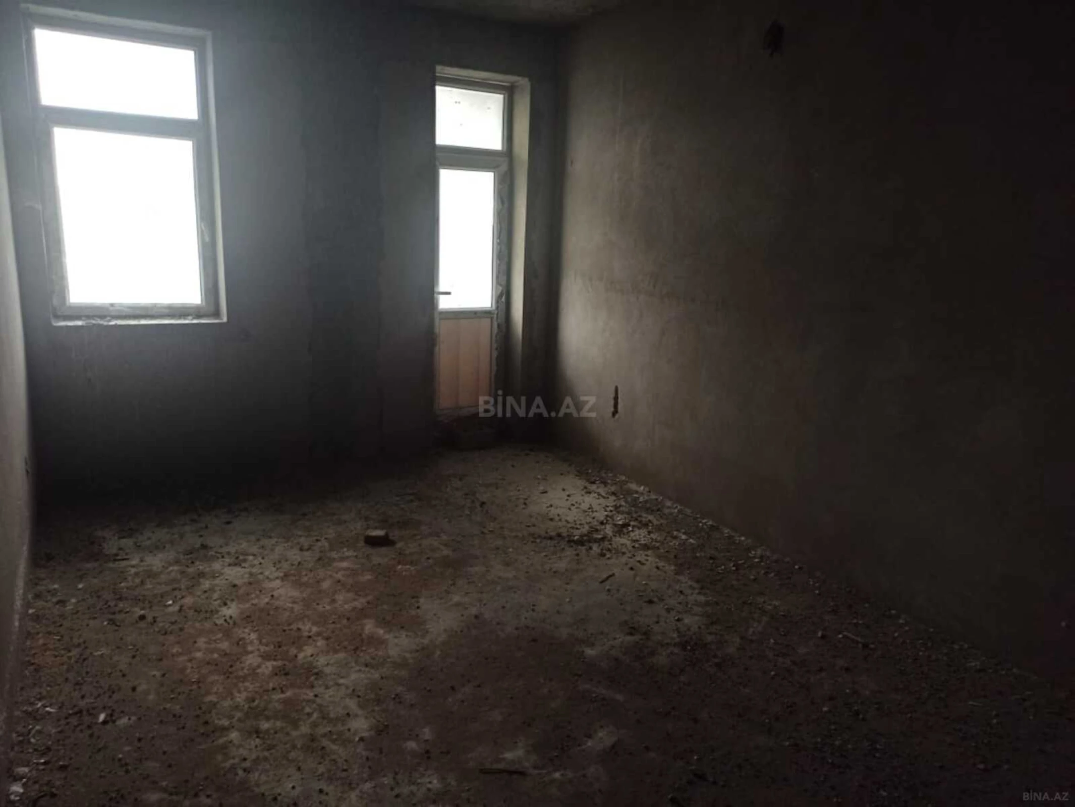Satılır 3 otaqlı mənzil 152.5 m²