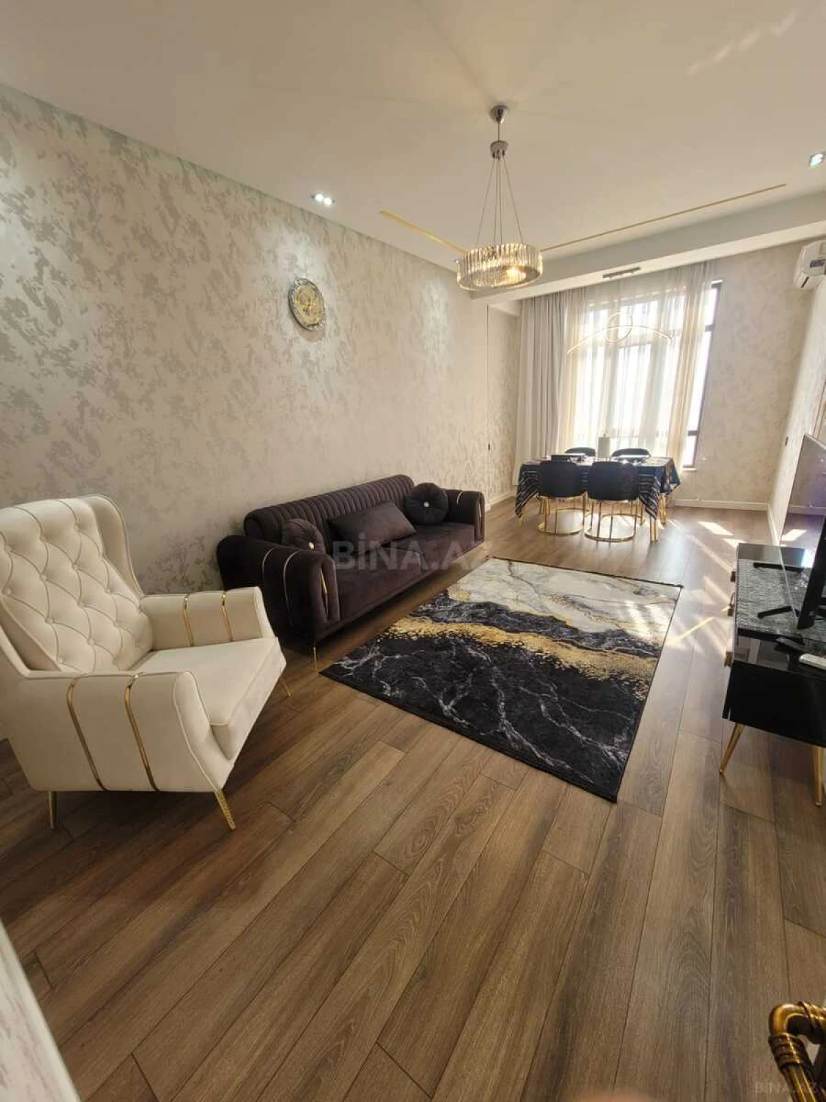 Satılır 2 otaqlı mənzil 70 m²
