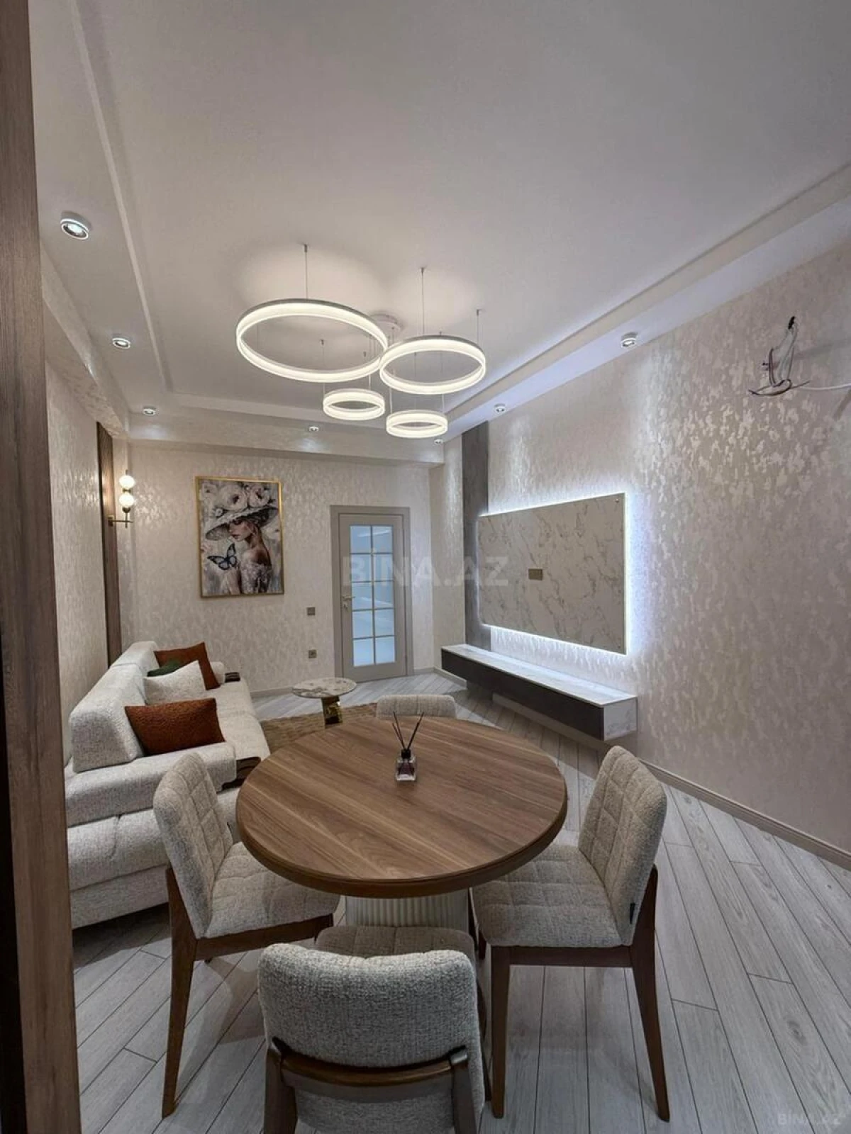 Satılır 2 otaqlı mənzil 53 m²