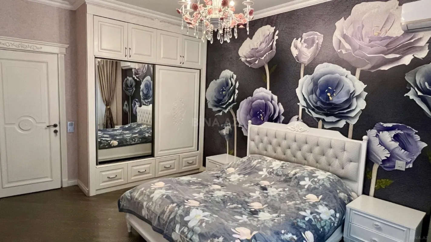 Kirayə verilir 3 otaqlı mənzil 148 m²