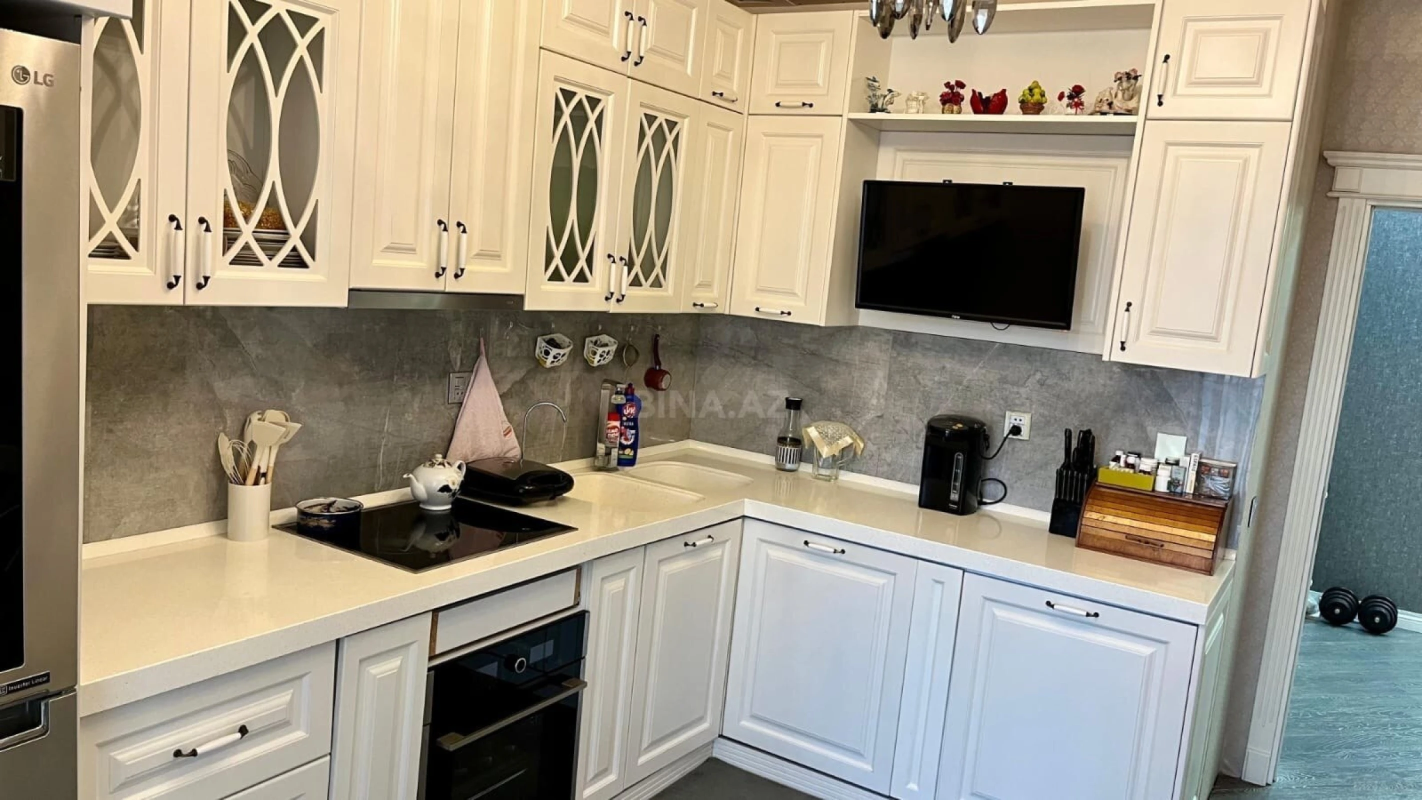 Kirayə verilir 3 otaqlı mənzil 148 m²