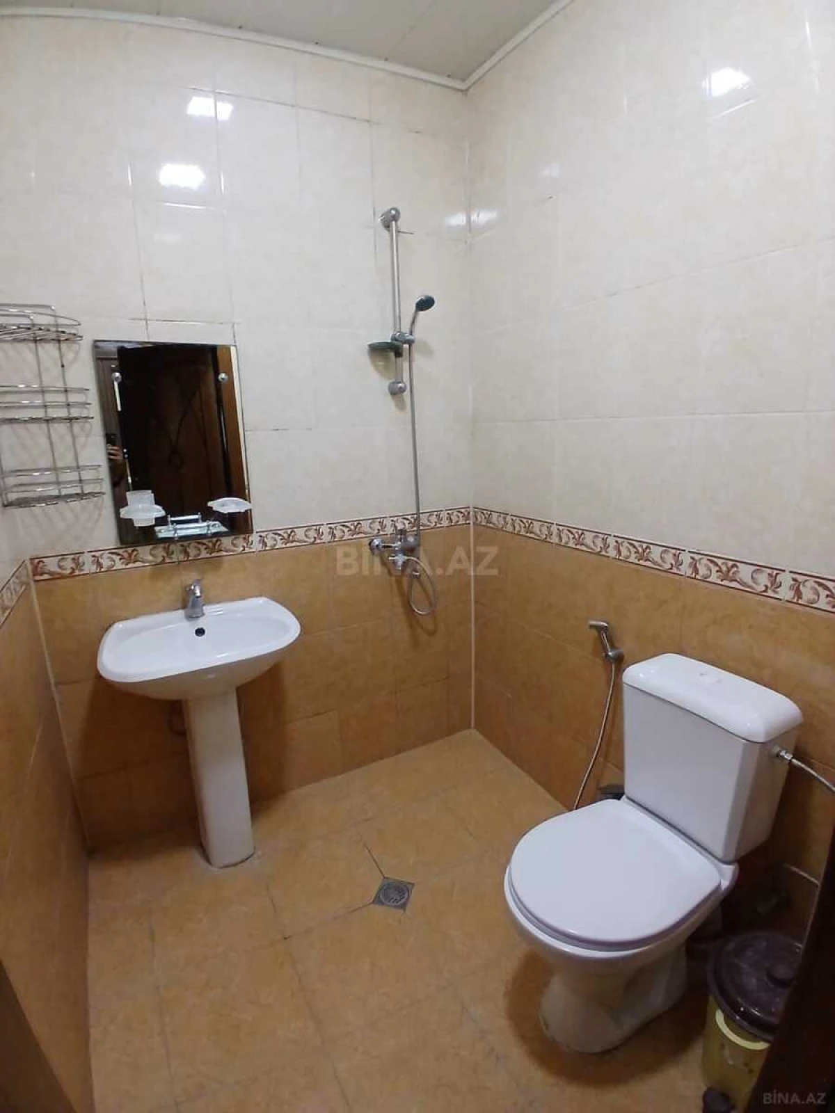 Kirayə verilir 2 otaqlı mənzil 60 m²