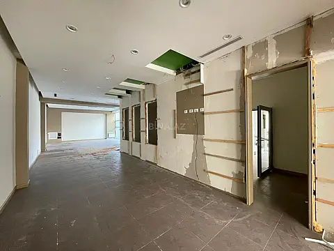 Kirayə verilir 20 otaqlı ofis 1600 m²