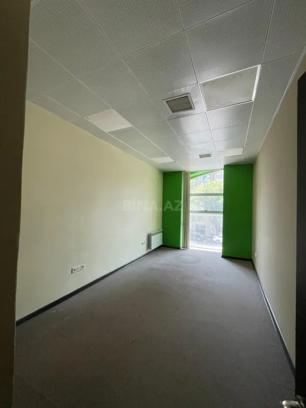 Kirayə verilir 20 otaqlı ofis 1600 m²