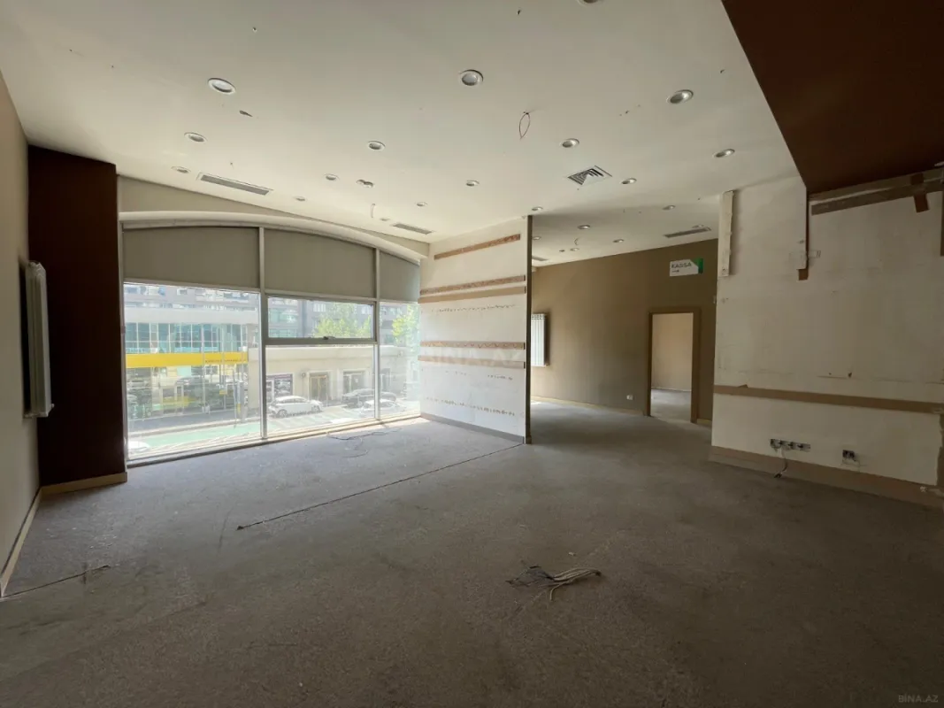 Kirayə verilir 20 otaqlı ofis 1600 m²