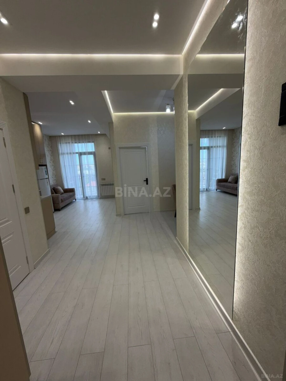 Kirayə verilir 2 otaqlı mənzil 50 m²