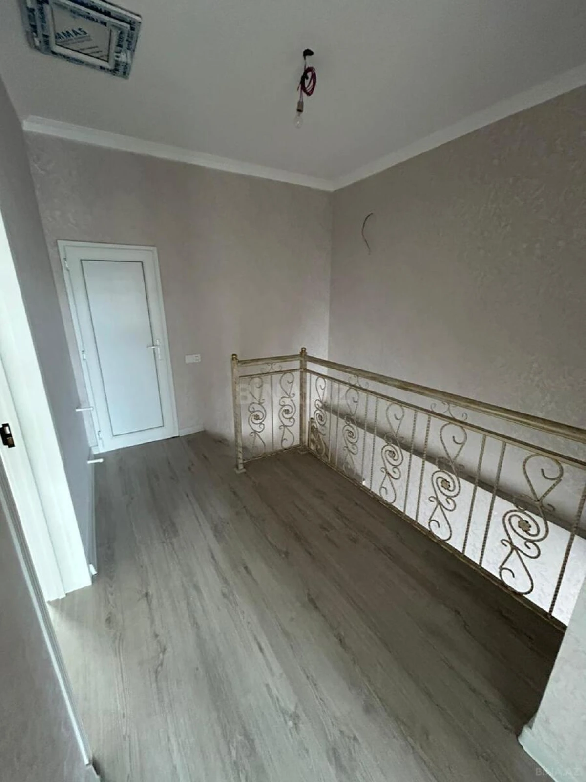 Satılır 4 otaqlı həyət evi 140 m²
