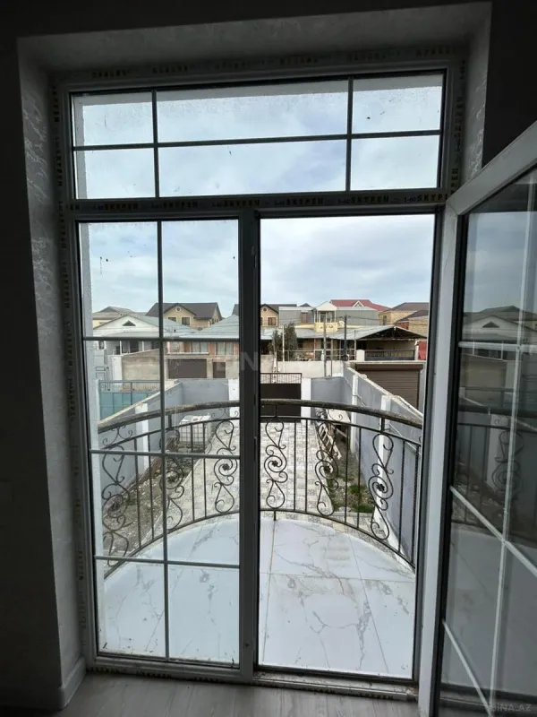 Satılır 4 otaqlı həyət evi 140 m²