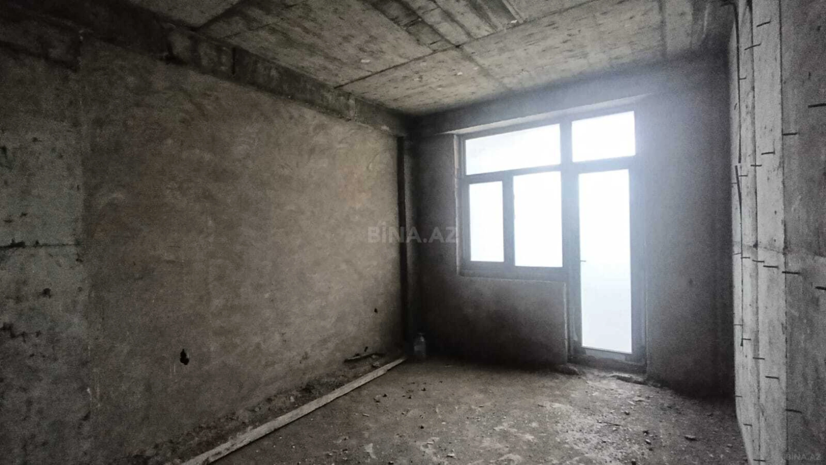 Satılır 3 otaqlı mənzil 170 m²
