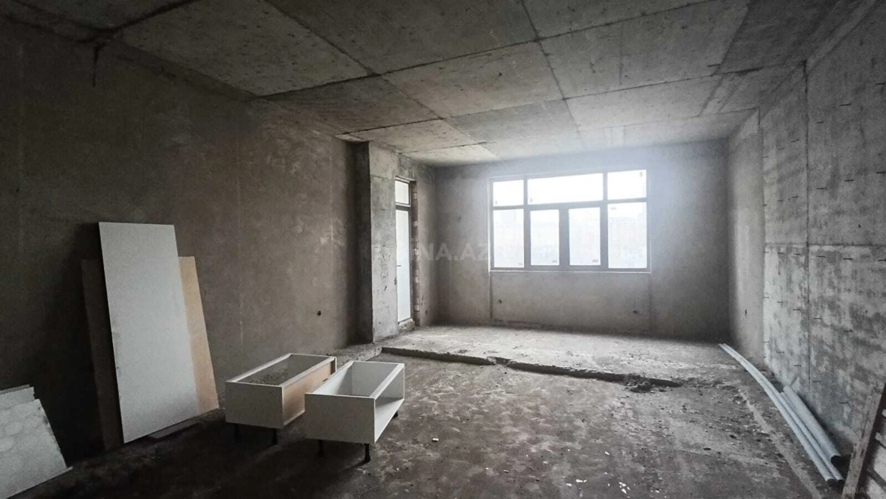 Satılır 3 otaqlı mənzil 170 m²