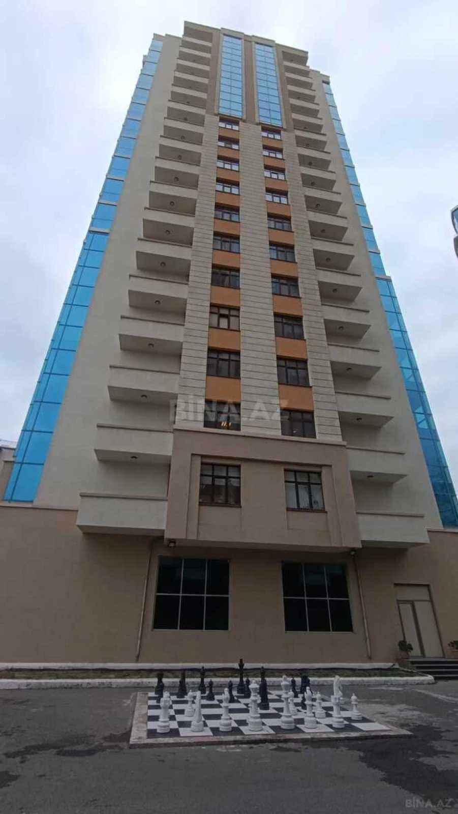 Satılır 3 otaqlı mənzil 170 m²