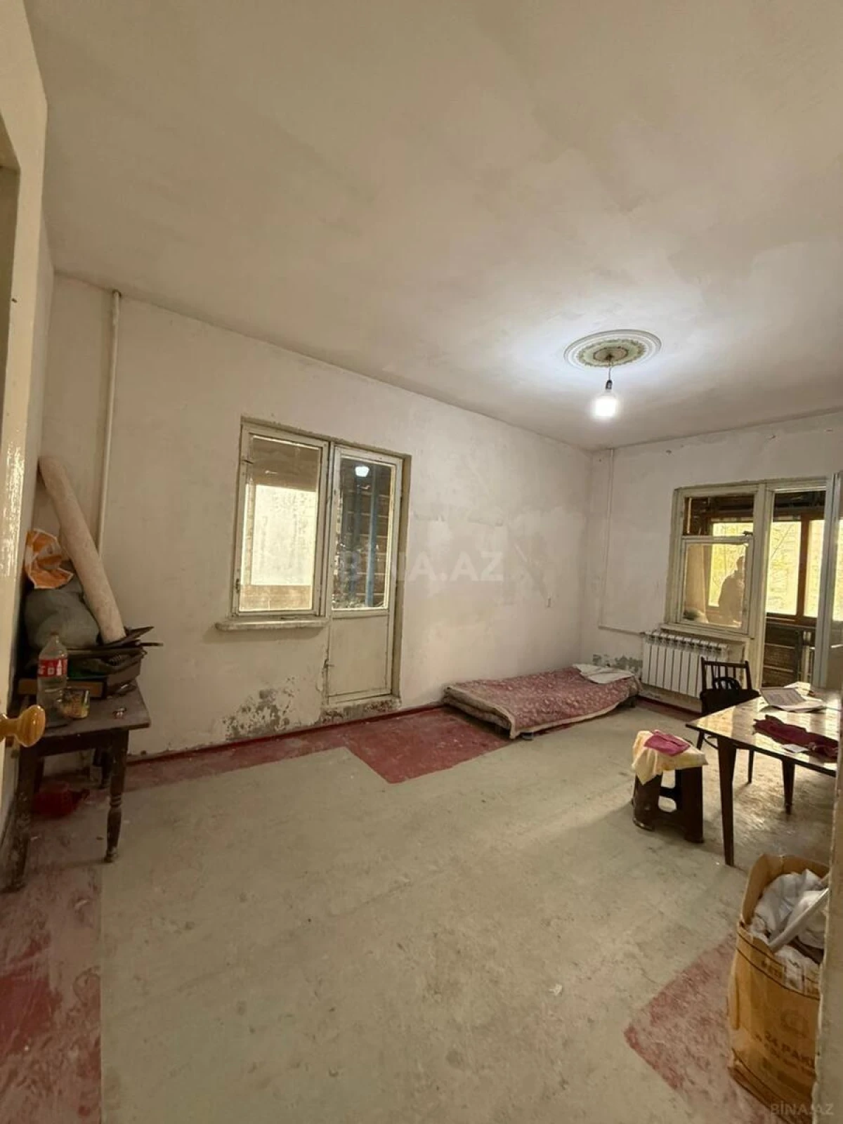 Satılır 4 otaqlı mənzil 82 m²