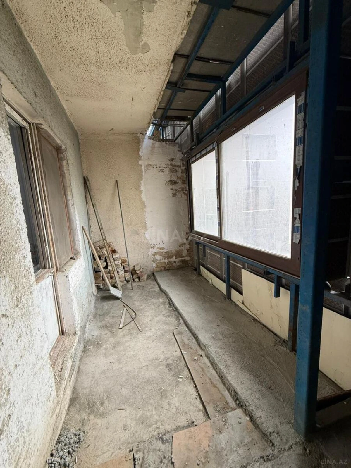 Satılır 4 otaqlı mənzil 82 m²