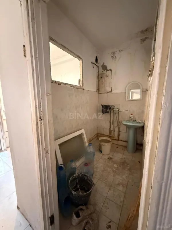 Satılır 4 otaqlı mənzil 82 m²