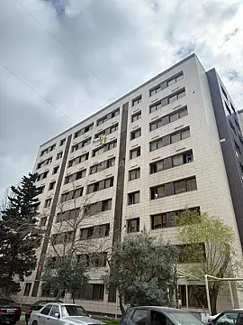 Satılır 4 otaqlı mənzil 82 m²