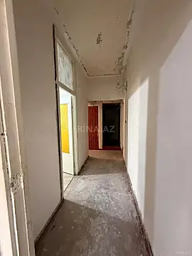 Satılır 4 otaqlı mənzil 82 m²