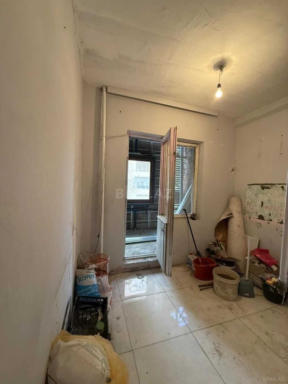 Satılır 4 otaqlı mənzil 82 m²