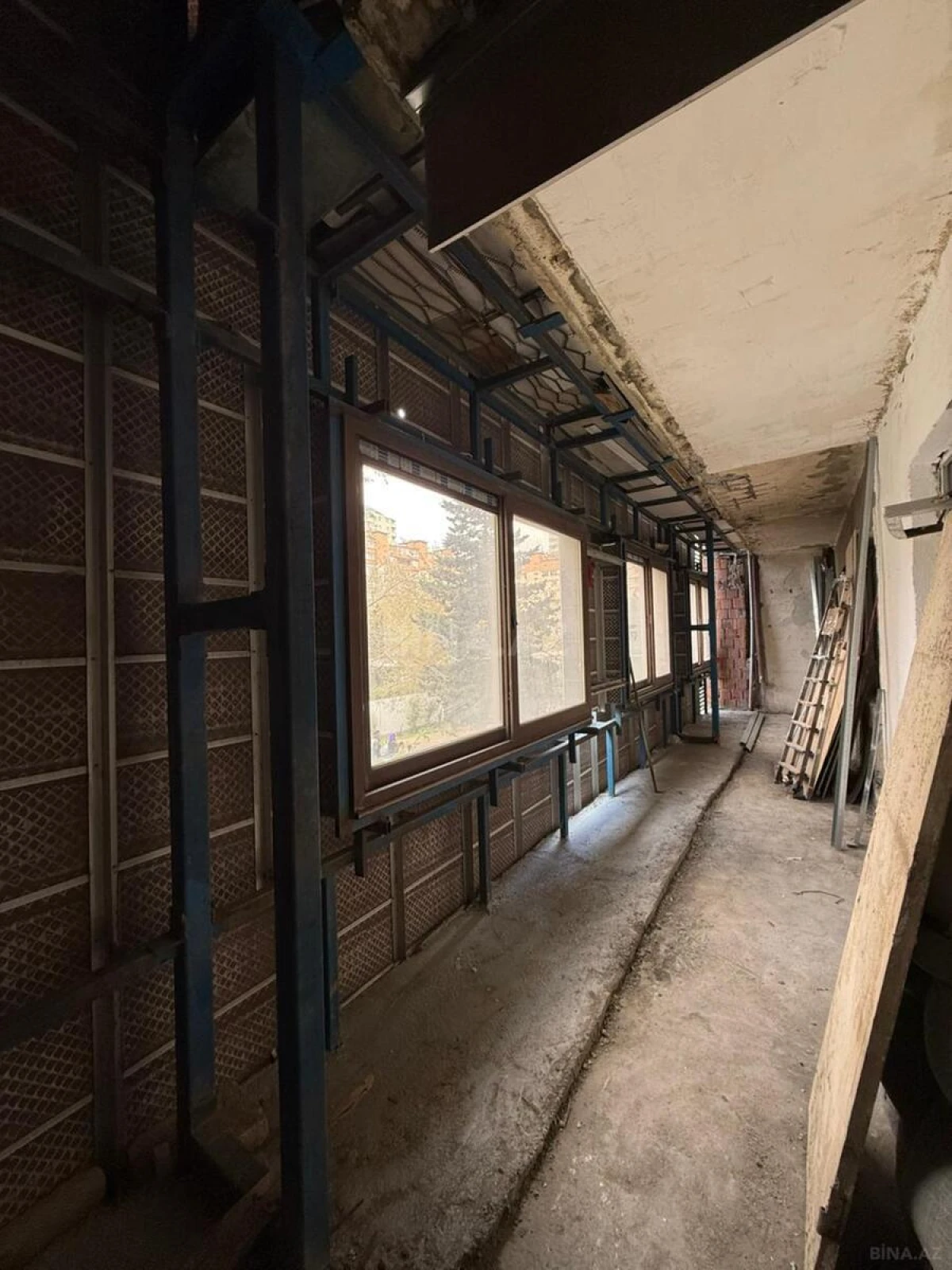 Satılır 4 otaqlı mənzil 82 m²