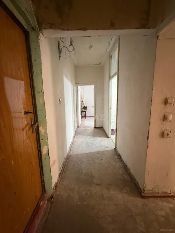 Satılır 4 otaqlı mənzil 82 m²