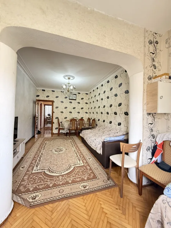 Satılır 2 otaqlı mənzil 65 m²