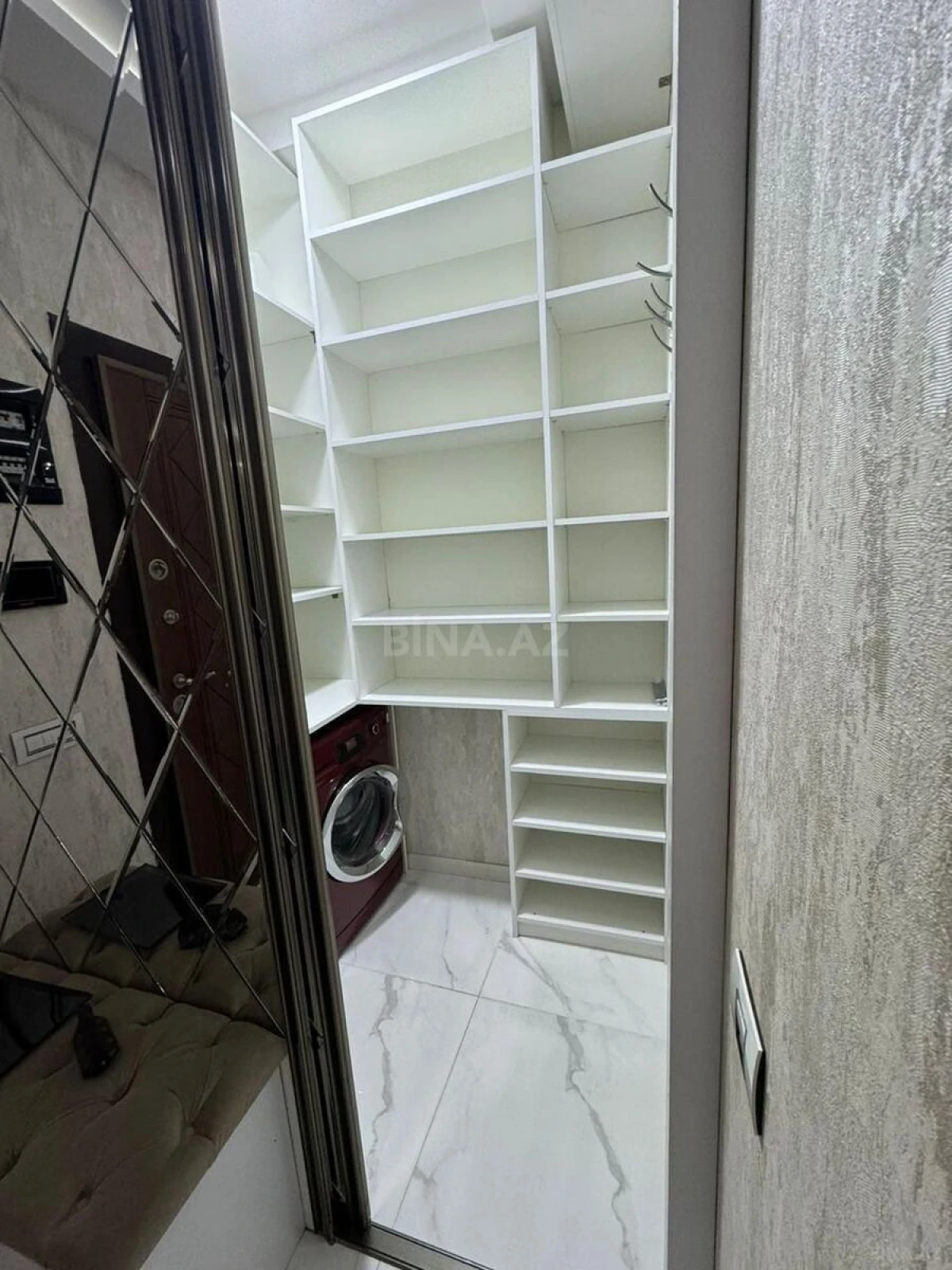 Kirayə verilir 2 otaqlı mənzil 75 m²