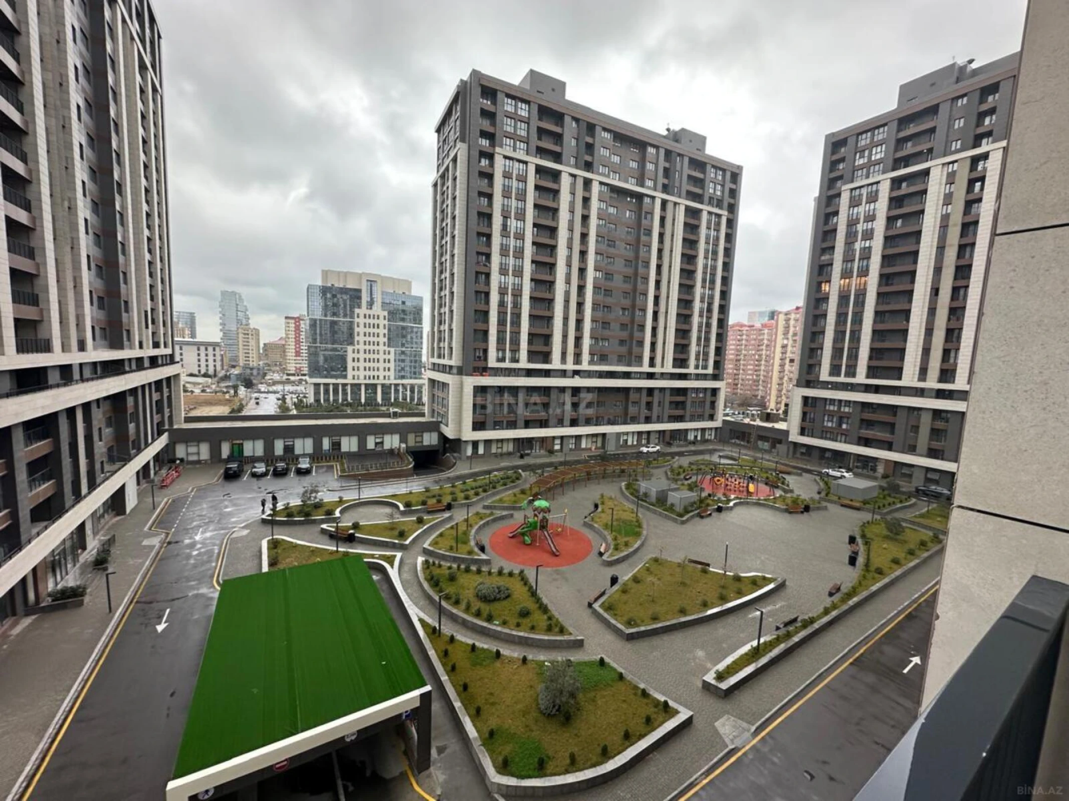 Kirayə verilir 2 otaqlı mənzil 77 m²