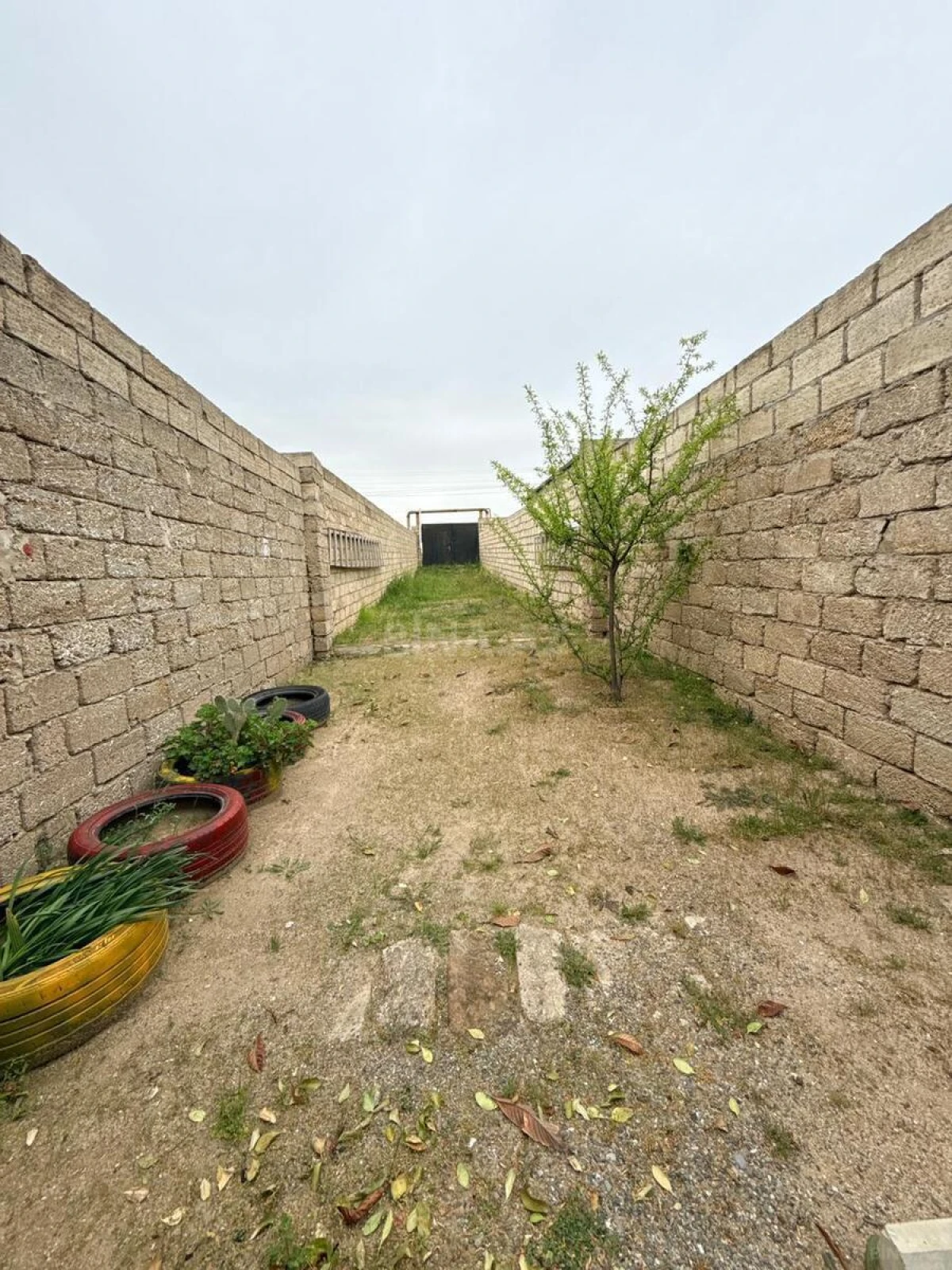 Satılır 3 otaqlı həyət evi 140 m²