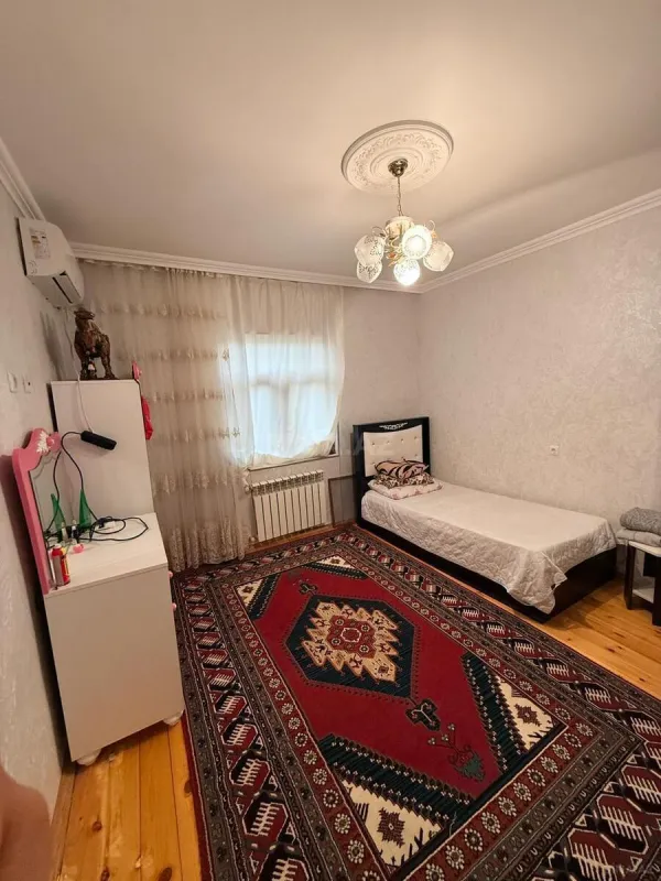 Satılır 3 otaqlı həyət evi 140 m²
