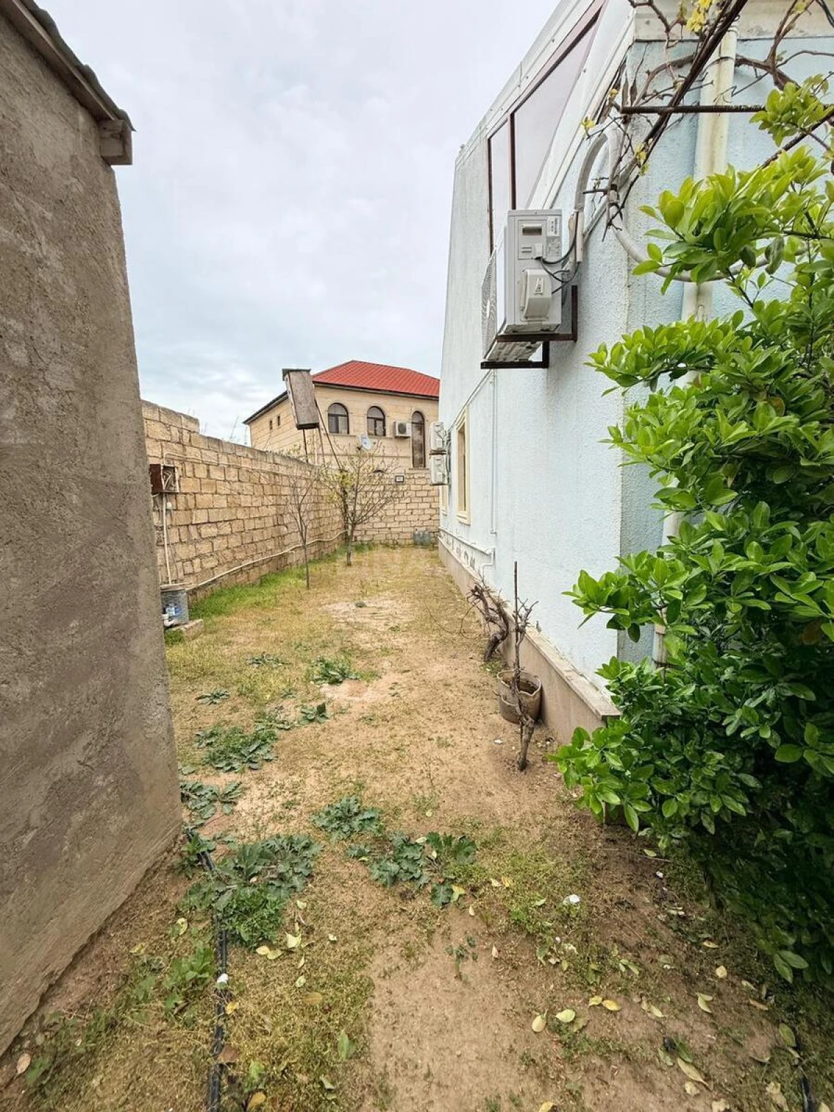 Satılır 3 otaqlı həyət evi 140 m²