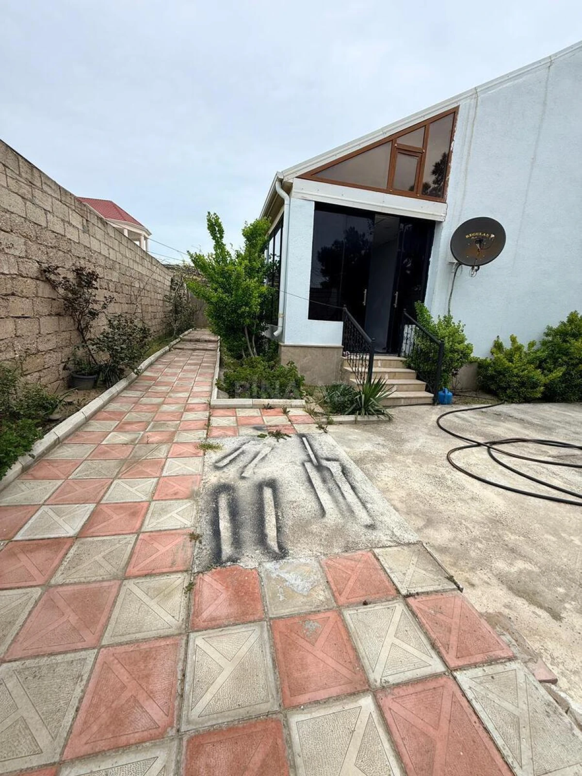 Satılır 3 otaqlı həyət evi 140 m²