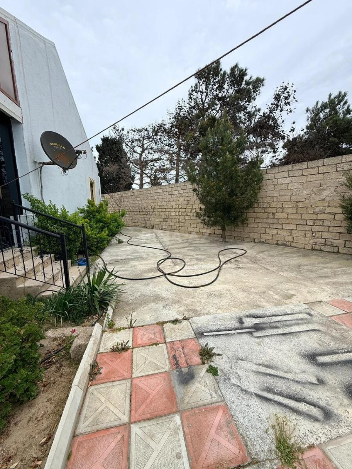 Satılır 3 otaqlı həyət evi 140 m²