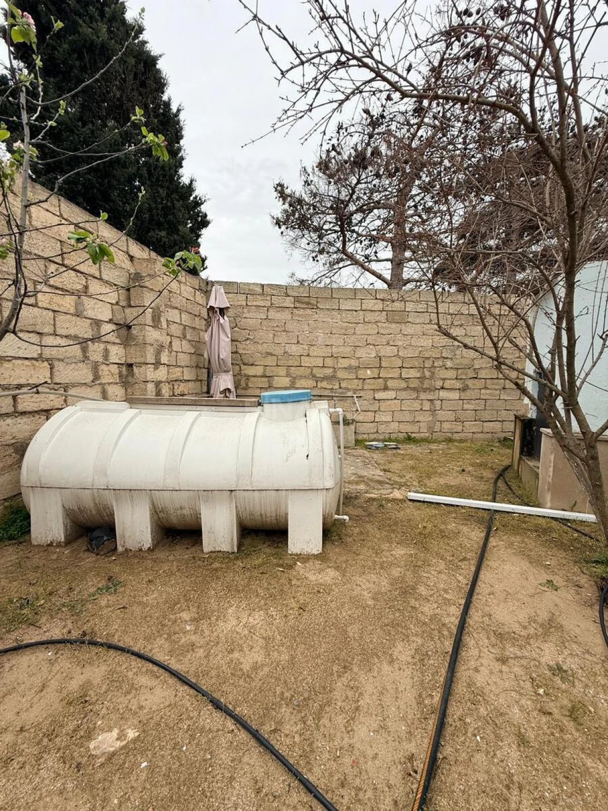 Satılır 3 otaqlı həyət evi 140 m²