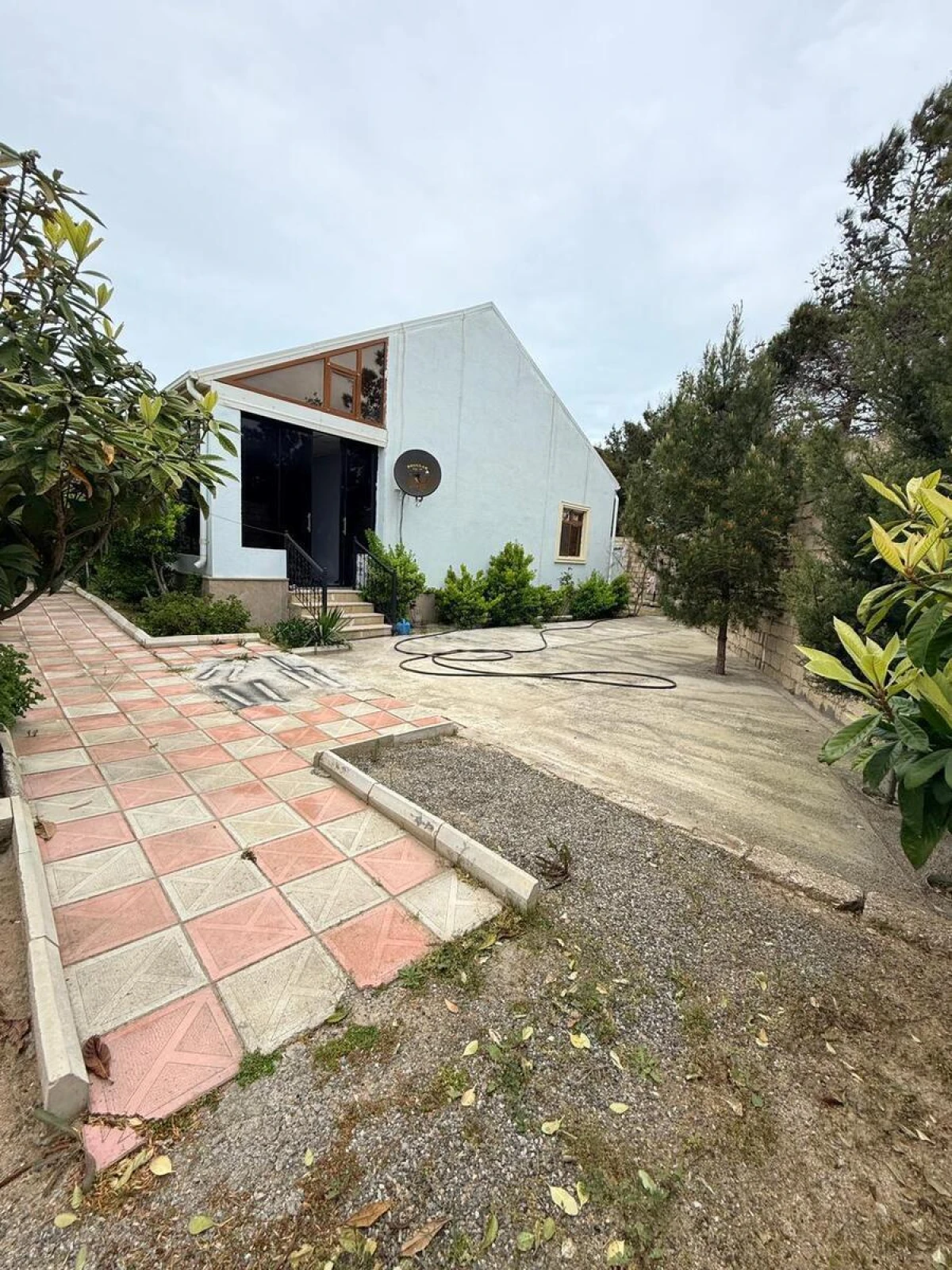 Satılır 3 otaqlı həyət evi 140 m²