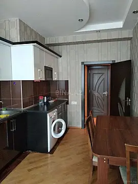Kirayə verilir 3 otaqlı mənzil 120 m²