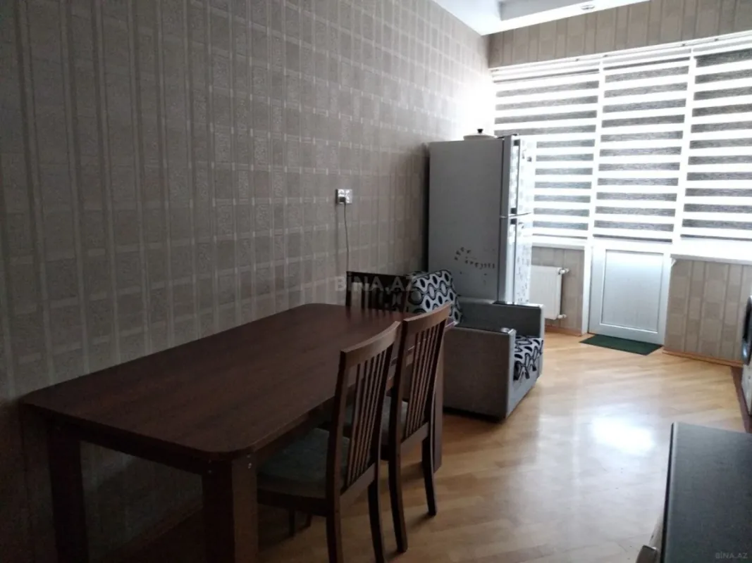 Kirayə verilir 3 otaqlı mənzil 120 m²