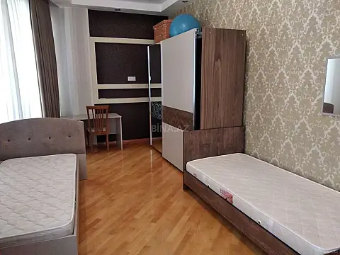 Kirayə verilir 3 otaqlı mənzil 120 m²