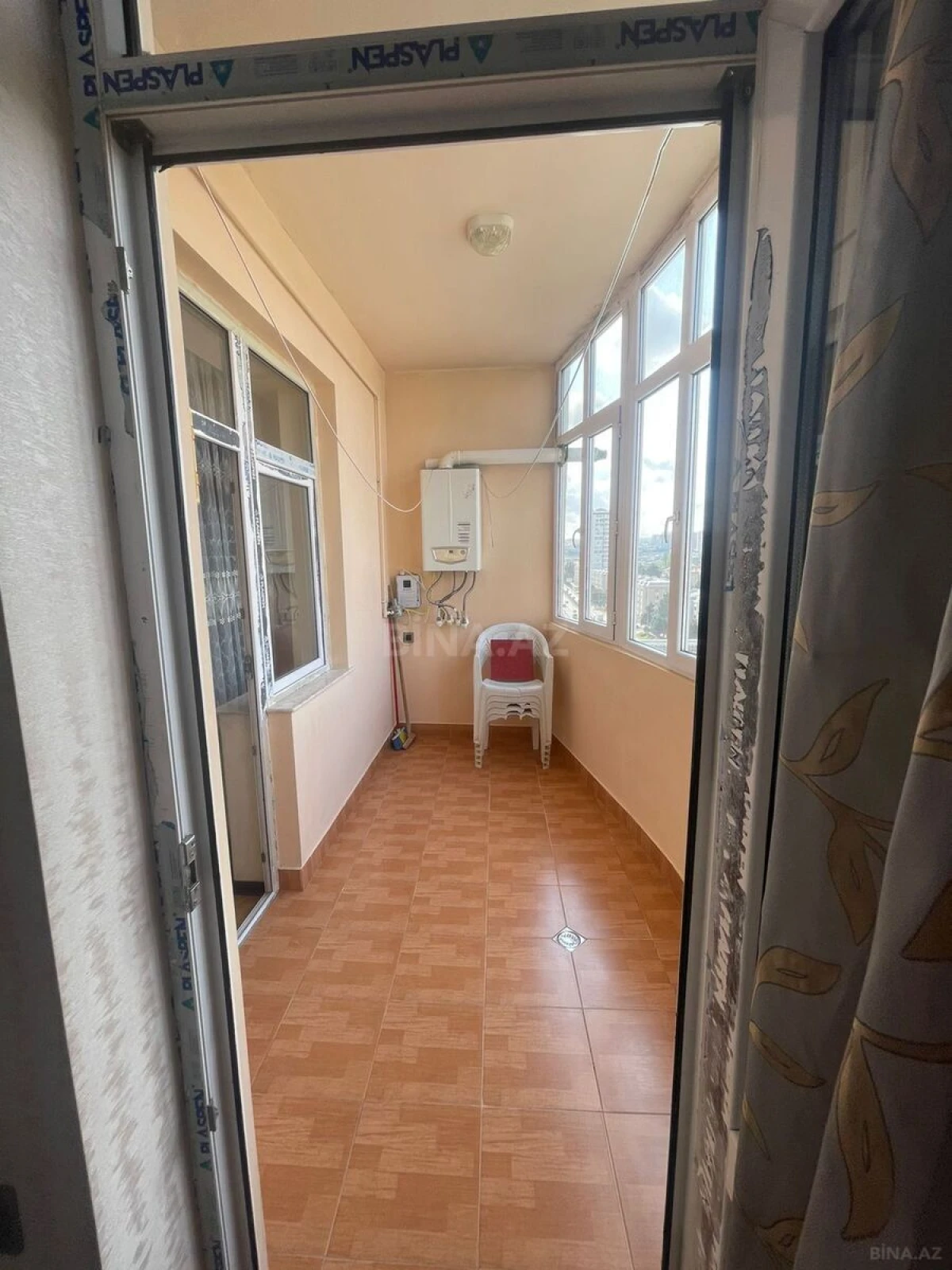 Kirayə verilir 2 otaqlı mənzil 70 m²
