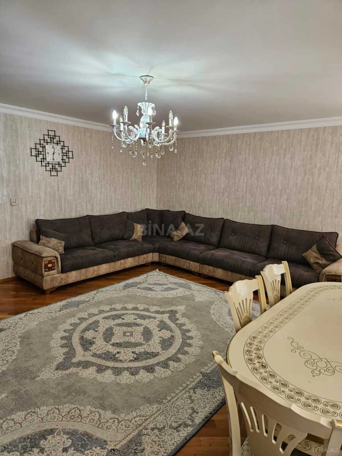 Satılır 3 otaqlı mənzil 110 m²