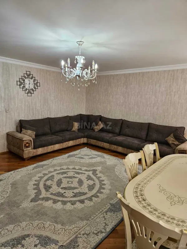 Satılır 3 otaqlı mənzil 110 m²