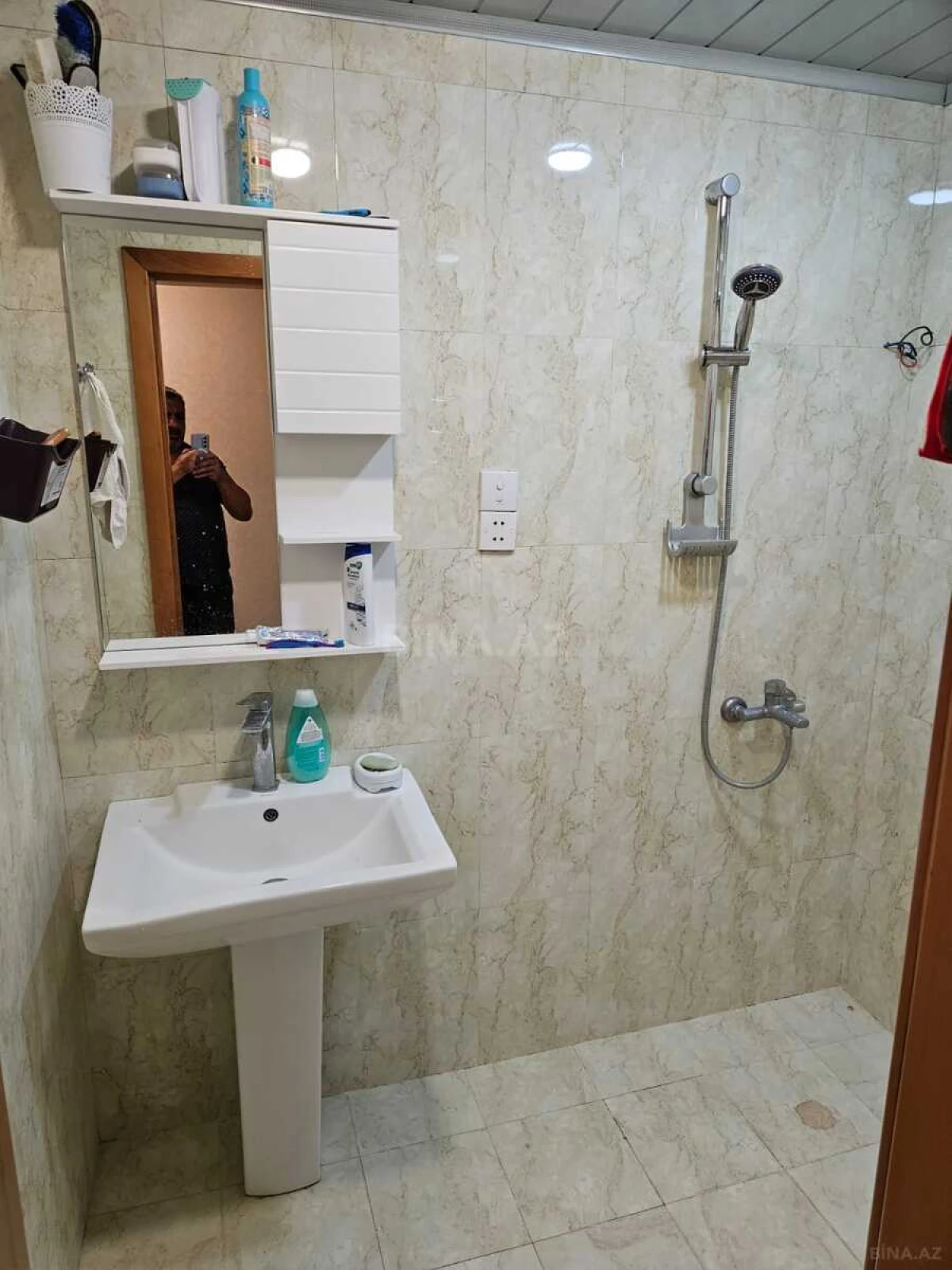 Satılır 3 otaqlı mənzil 110 m²
