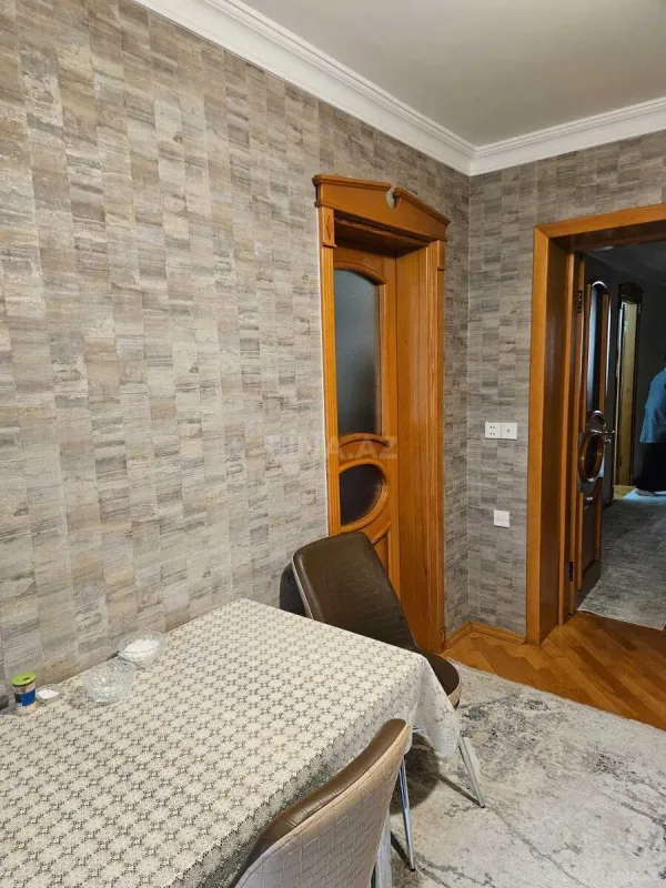 Satılır 3 otaqlı mənzil 110 m²