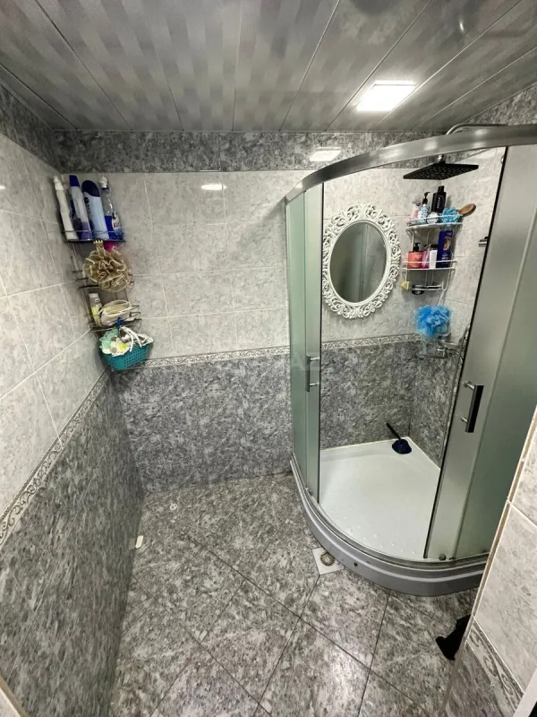 Satılır 10 otaqlı həyət evi 390 m²