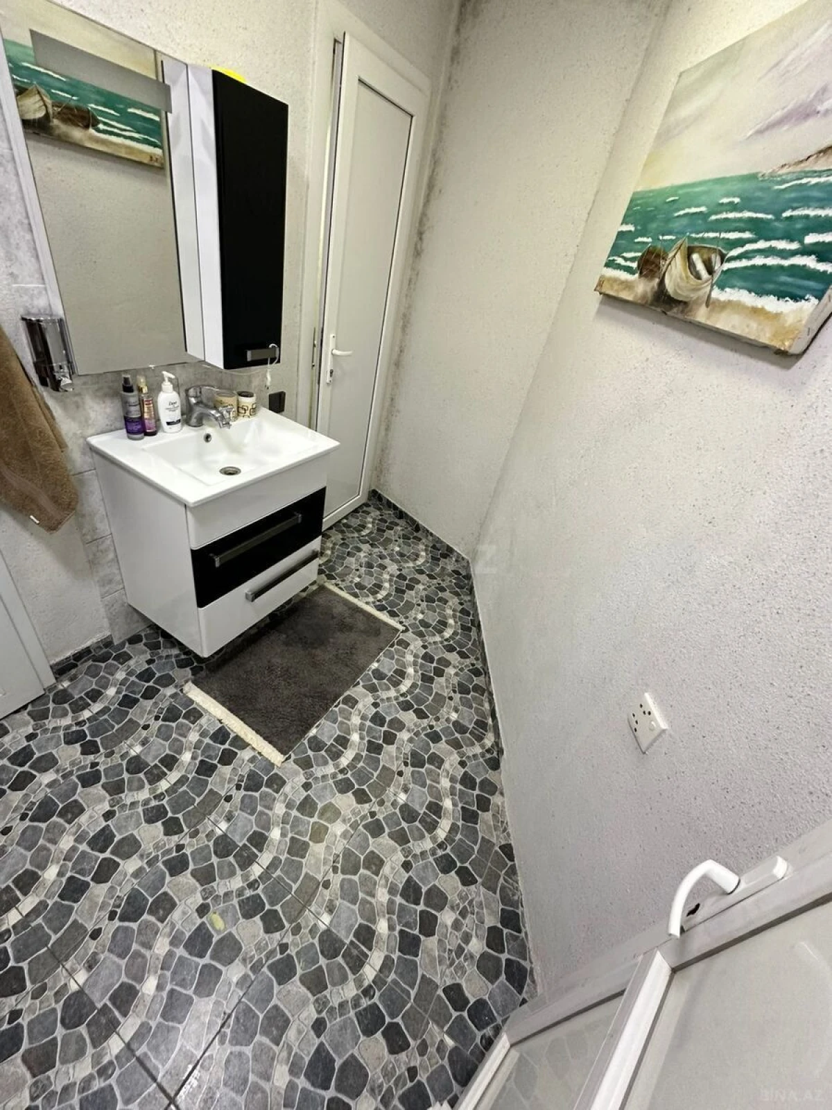 Satılır 10 otaqlı həyət evi 390 m²